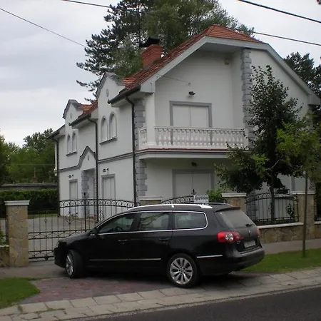 Vila Kentaur Apartmanhaz Siófok