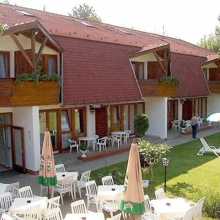 Kentaur Apartmanhaz Vila Siófok