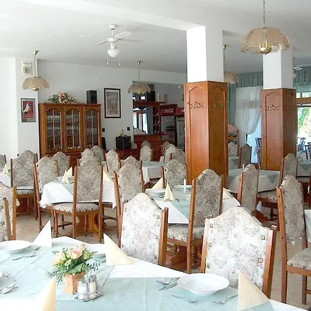 Kentaur Apartmanhaz Vila Siófok