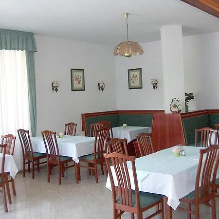 Vila Kentaur Apartmanhaz *