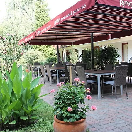 Vila Kentaur Apartmanhaz Siófok