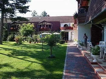 Kentaur Apartmanhaz *