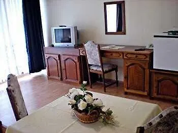 Kentaur Apartmanhaz Vila *
