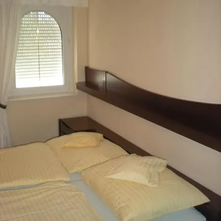 Kentaur Apartmanhaz Vila